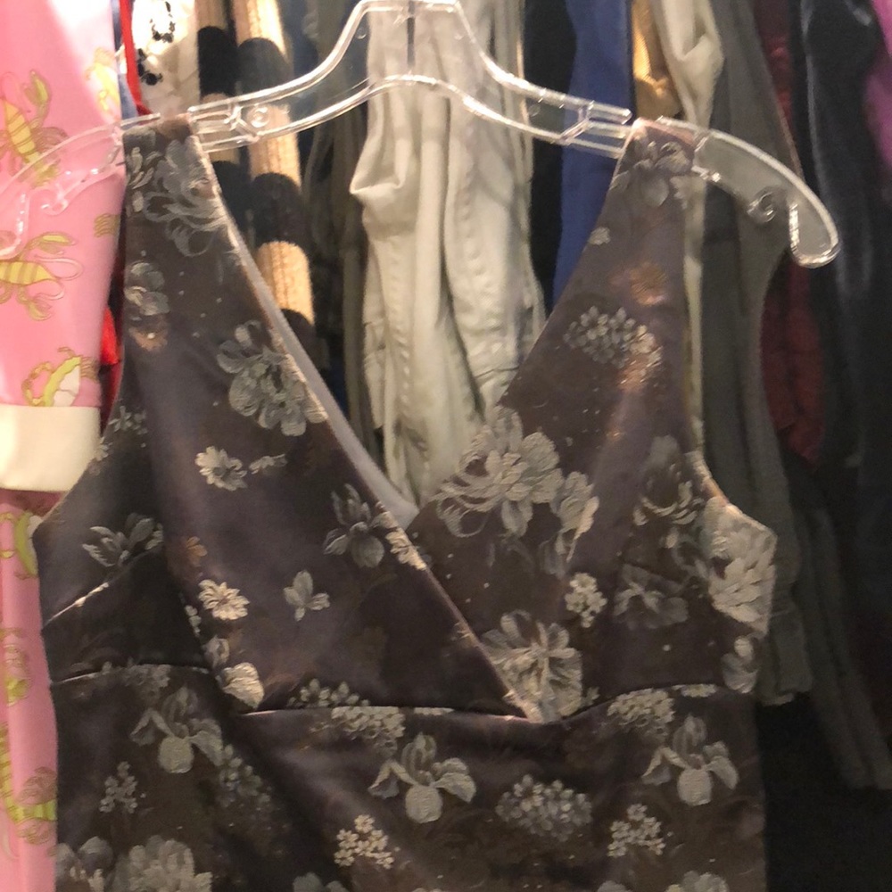 Very classy dress - Picture 2 of 4